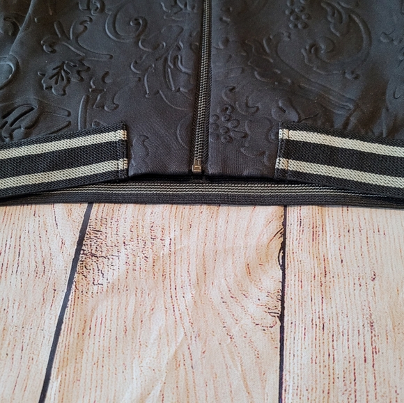 Sleeveless Jacquard Print Crop Top NWT✨️ - Picture 12 of 14